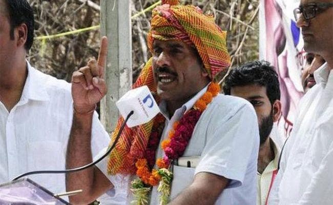 उम्मीदवारी रद्द करने के चुनाव आयोग के फैसले को तेजबहादुर ने सुप्रीम कोर्ट में दी चुनौती