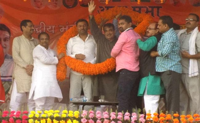 धनबाद में बोले नितिन गडकरी : इच्छाशक्ति से कचरे से भी निकाल सकते हैं सोना