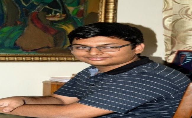 कोलकाता के देवांग ने रचा इतिहास, मिले 100 प्रतिशत अंक