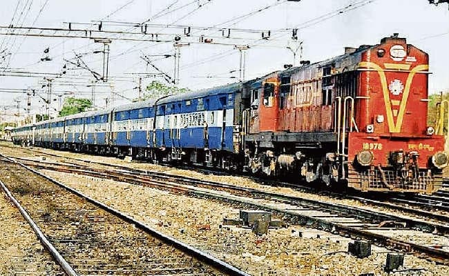 अब बरौनी-मोकामा-पटना होकर चलेंगी रद्द हुईं तीन ट्रेनें