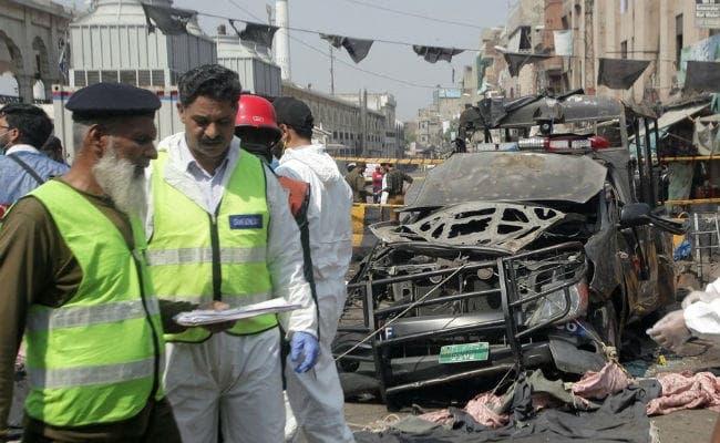 पाकिस्तान: रमजान के दूसरे दिन धार्मिक स्थल के बाहर आतंकियों ने किया धमाका, नौ की मौत