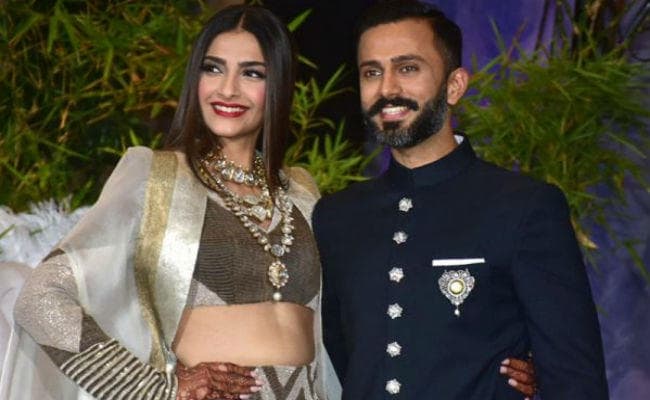 सोनम कपूर की शादी को 1 साल, आनंद संग ऐसी हुई थी पहली मुलाकात