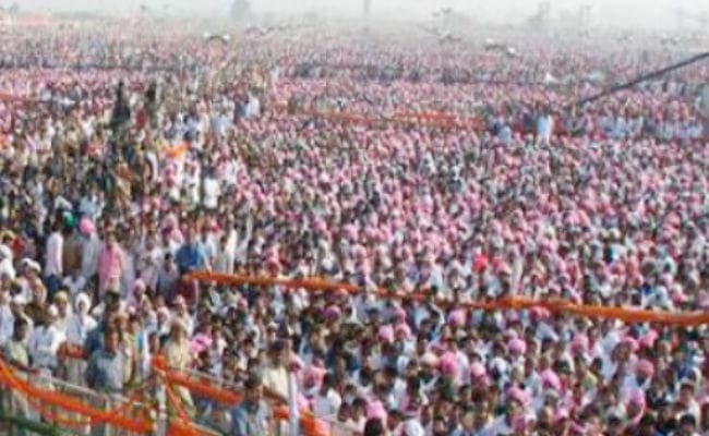 चुनाव में रैलियों से मालामाल हरियाणा का यह गांव, On Demand जुटाता है भीड़