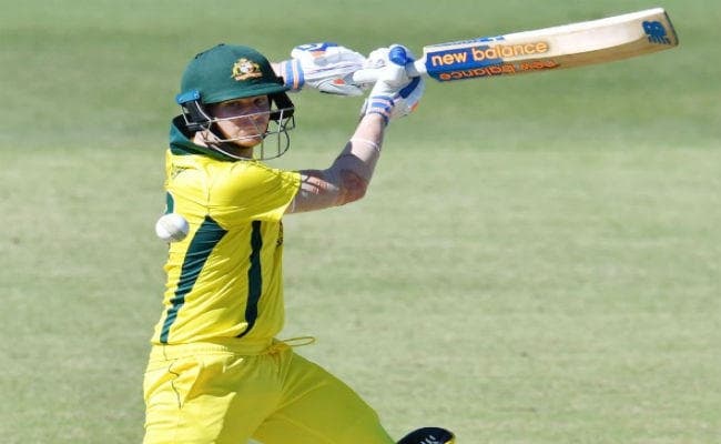 न्यूजीलैंड ने विश्व कप अभ्यास मैच में ऑस्‍ट्रेलिया को 7 विकेट से रौंदा, बेकार गयी स्‍मीथ की पारी