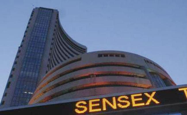 US-China व्यापार विवाद से शेयर बाजारों में जोरदार गिरावट, सेंसेक्स ने 487 अंकों का लगाया गोता