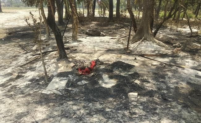 ताड़ी नहीं पिलाने पर बाइक सवार 3 बदमाशों ने मचाया उत्पात, मारपीट के बाद दुकान में लगायी आग