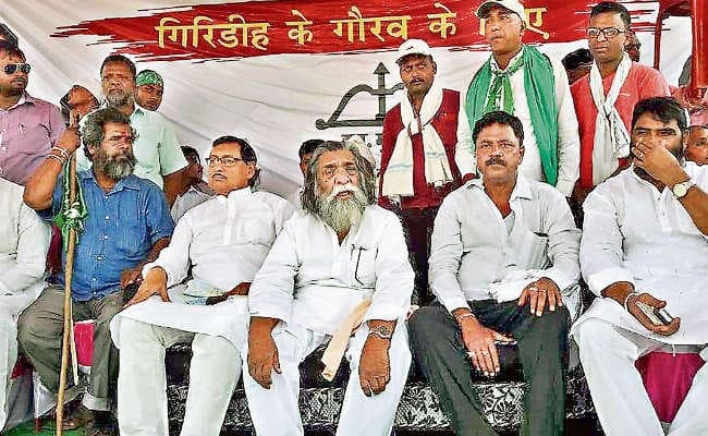 पीरटांड़ : आपका वोट कीमती है इसे बर्बाद न करें: शिबू