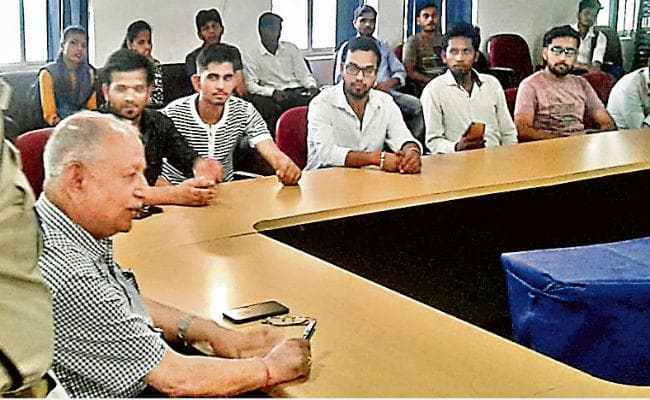 रांची : 56 नंबर वाले फेल, 32 वाले छात्र कर दिये गये पास