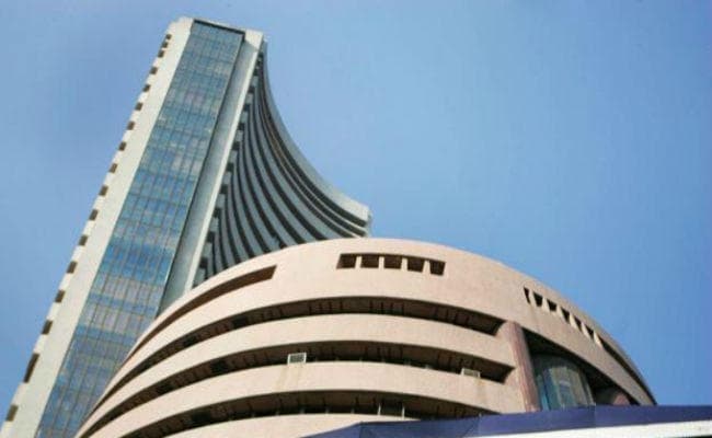 शेयर बाजार में लगातार सातवें दिन गिरावट दर्ज, 230 अंक टूटा सेंसेक्स