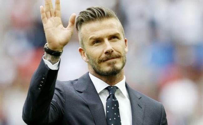 गाड़ी चलाते हुए फोन का इस्तेमाल करने के लिए बेकहम पर छह महीने का प्रतिबंध