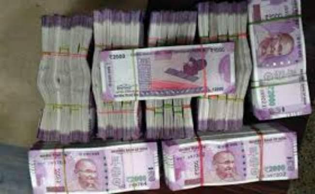 बंगाल : भाजपा उम्मीदवार भारती घोष की कार से नकदी जब्त