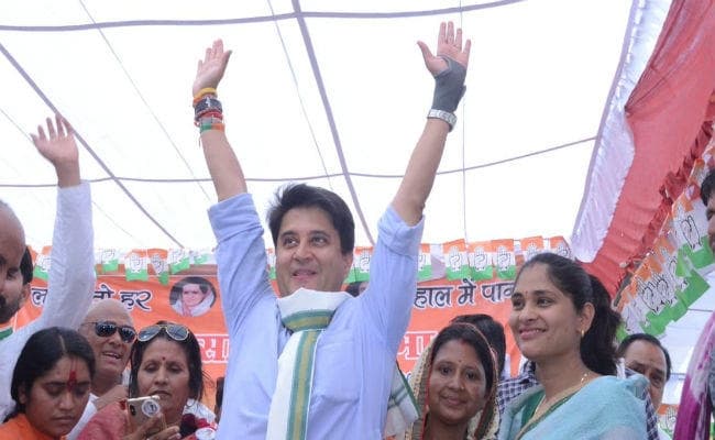 ज्योतिरादित्य सिंधिया ने बताया आखिर उत्तर प्रदेश में क्यों कांग्रेस लड़ रही है अकेले