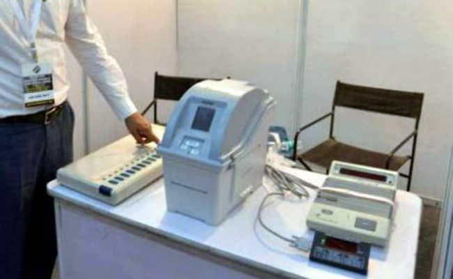 पटना  :  समय पर सभी काम पूरा करने के दिये निर्देश, इवीएम सीलिंग का काम शुरू