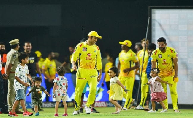 IPL 2019 का सफर : प्रतिबंधित सितारों का धमाकेदार प्रदर्शन, धौनी से लेकर अंपायर तक रहे विवादों में