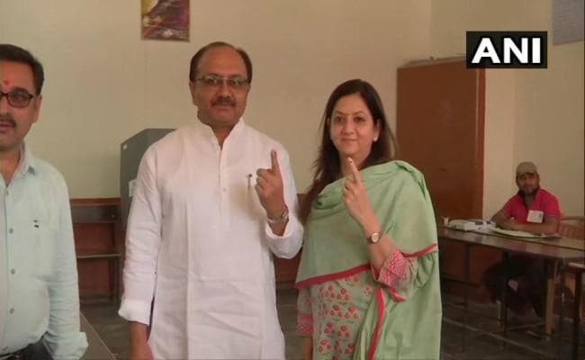 लोकसभा चुनाव UP Live : यूपी की 14 सीटों पर वोटिंग जारी, चार बजे तक 43.26 फीसदी  प्रतिशत मतदान