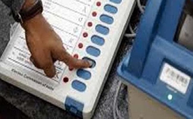 लोकसभा चुनाव 2019 : बिहार में मतदान करने के लिए ‘‘शिक्षा एक्सप्रेस'''' में सवार हुए मतदाता