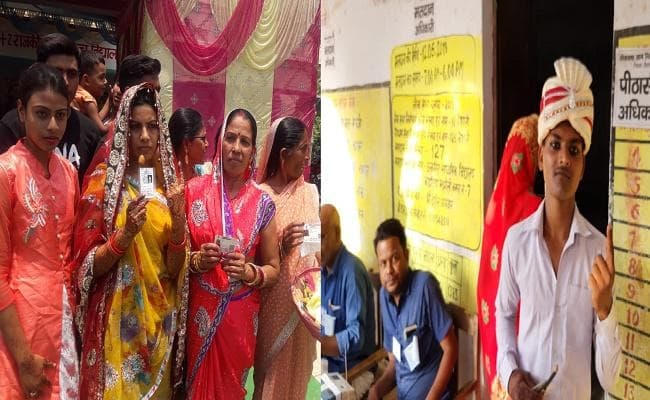 शादी के जोड़े में सजने से पहले वोट डालने पहुंची दुल्हन, बारात निकलने से पहले दुल्हे ने किया मतदान