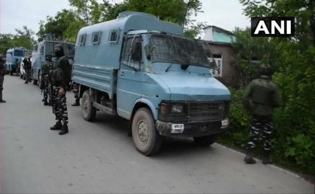 जम्मू कश्मीरः शोपियां में मुठभेड़, मारे गये लश्कर-ए-तैयबा के दो आतंकवादी