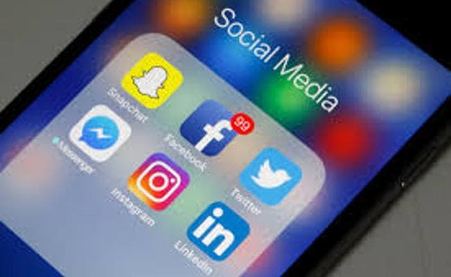 श्रीलंका में अशांति के बाद सोशल मीडिया पर प्रतिबंध