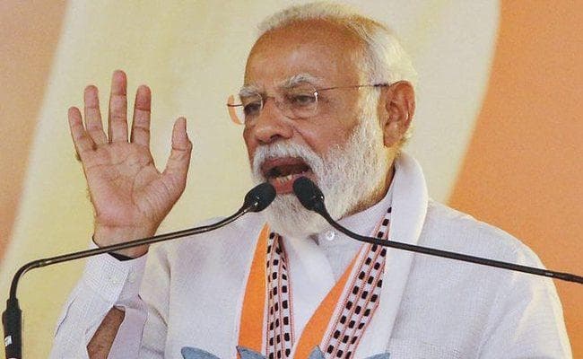 PM ने कांग्रेस पर साधा निशाना, कहा - भारत के हर घर से चल रही है मोदी लहर
