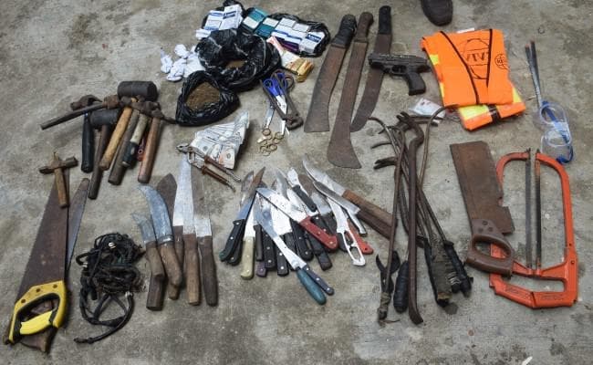 हथियार सहित दो गिरफ्तार