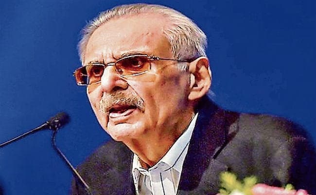 सबसे बड़ी एफएमसीजी कंपनी आइटीसी को 35 साल में नयी ऊंचाई पर पहुंचाने के बाद देवेश्वर युग खत्म