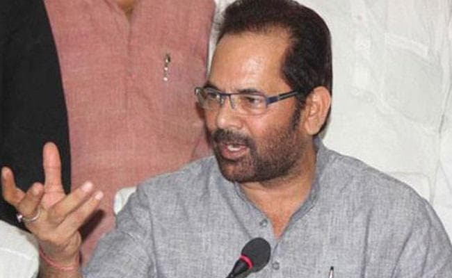 प्रधानमंत्री के लिए अमर्यादित भाषा बताती है कि हताश विपक्ष हथियार डाल चुका है : नकवी