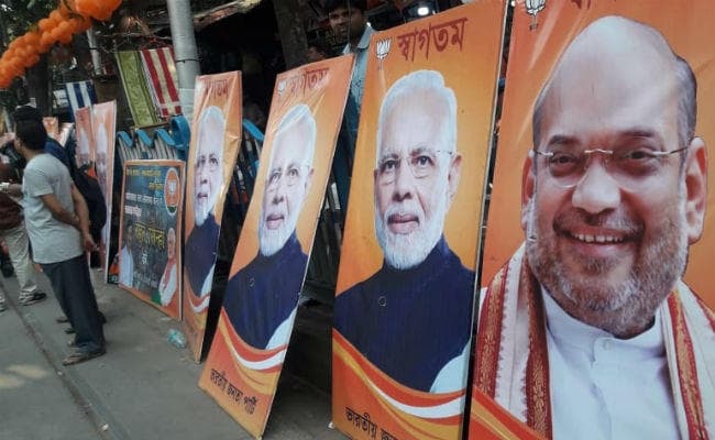 कोलकाता में अमित शाह की रैली से पूर्व मचा बवाल, मोदी और शाह के सारे होर्डिंग्स हटाये गये