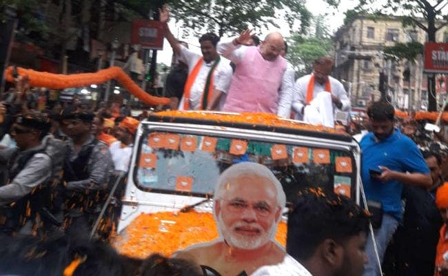 कोलकाता में अमित शाह का रोड शो, कहा- बंगाल में परिवर्तन निश्चित, भाजपा को 23 से अधिक सीटें मिलेगी