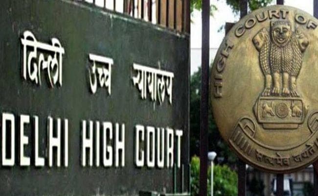 अदालत ने छात्रा की याचिका पर दिल्ली विश्वविद्यालय से जवाब मांगा