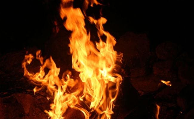 15 साल पहले लिया था होम लोन, पूरी रकम चुकता न होने पर कुर्की के डर से मां बेटी ने खुद को लगा ली आग