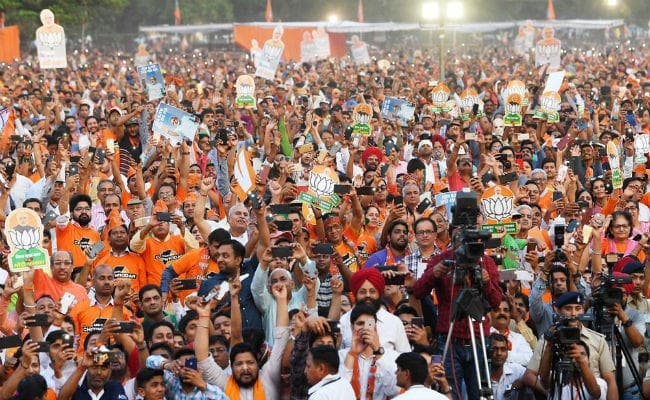 प्रधानमंत्री मोदी के रैली स्थल के नजदीक बेच रहे थे ‘मोदी पकौड़ा”, पुलिस ने लिया हिरासत में