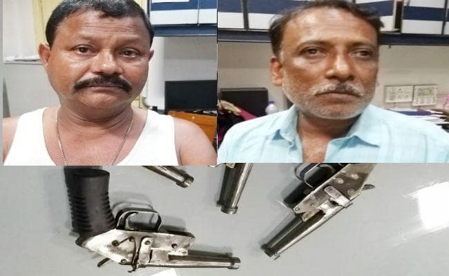 कोलकाता : चुनाव से पहले शहर में बेचने आये थे हथियार, दो गिरफ्तार