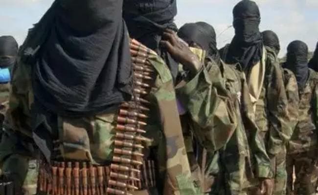 असमः उल्फा (आई) के तीन उग्रवादियों ने आत्मसमर्पण किया, भारी मात्रा में हथियार भी सौंपे