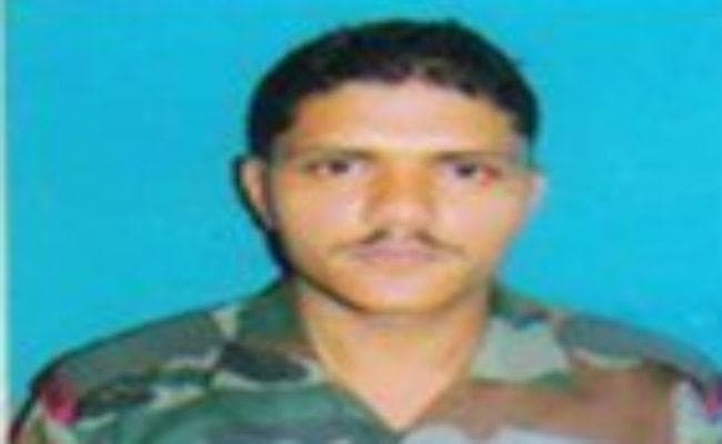 जम्मू-कश्मीर : शोपियां मुठभेड़ में घायल जवान की मौत, तीन हिजबुल के अतंकी ढेर