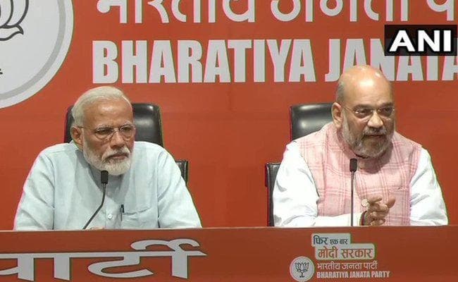 गोडसे संबंधी टिप्पणी के लिए भाजपा के तीन नेताओं को कारण बताओ नोटिस, कार्रवाई पर 10 दिनों में निर्णय