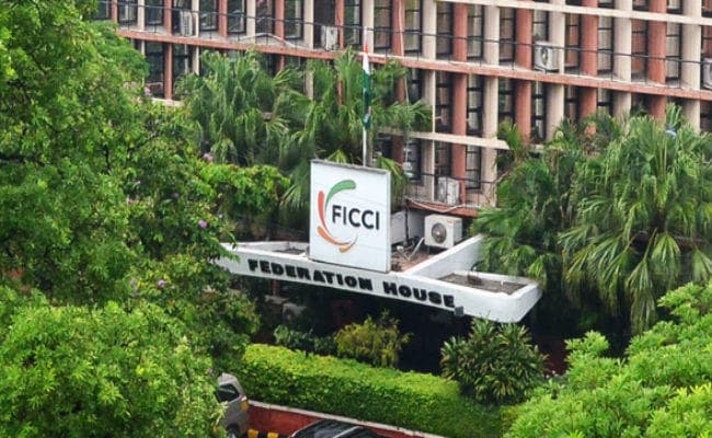 फिक्की का रेलवे को सुझाव : कोयला और कोक को दीर्घकालीन शुल्क अनुबंध नीति में शामिल करे