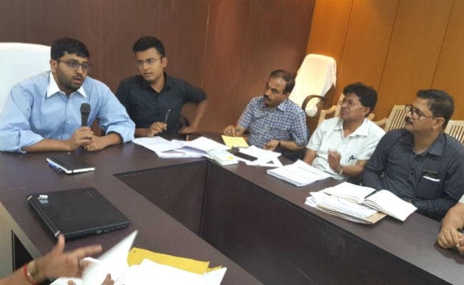 जन्‍म के एक घंटे के अंदर शिशु को स्‍तनपान नहीं कराने वाले अस्‍पतालों पर कार्रवाई : उपायुक्‍त