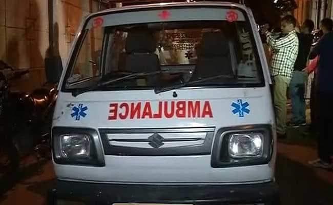 गर्भवती को घर से लाने व पहुंचाने तक मिले एंबुलेंस