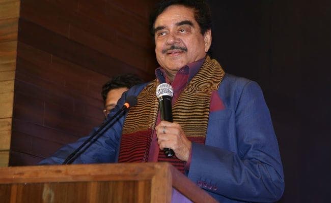 हालात भले बदले, शत्रुघ्न कभी नहीं बदला