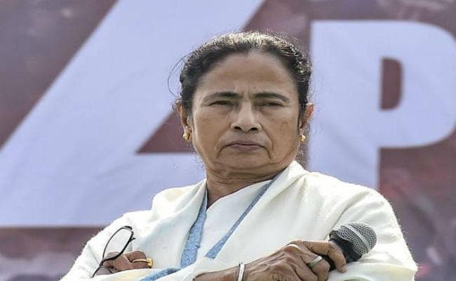 ममता बनर्जी ने इलेक्शन कमीशन से बंगाल में निष्पक्ष मतदान कराये जाने का किया अनुरोध