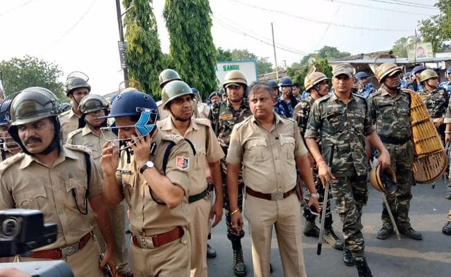 भाटपाड़ा विधानसभा उपचुनाव : तृणमूल-भाजपा संघर्ष, बमबाजी के बाद कांकीनाड़ा में लाठीचार्ज, RAF तैनात, चुनाव आयोग ने रिपोर्ट मांगी