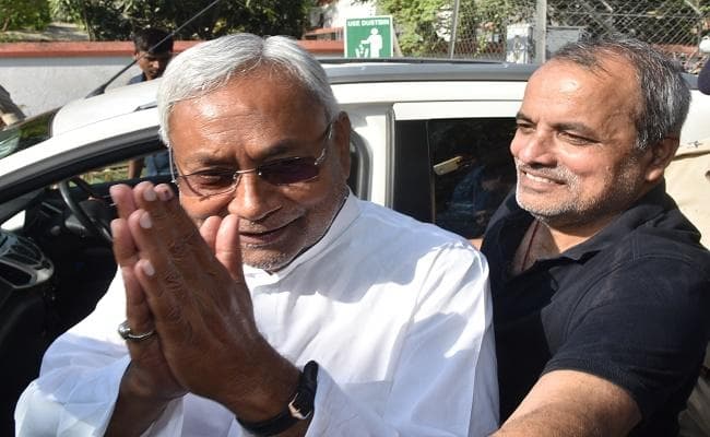 नीतीश ने लालू पर हमला बोला, प्रशांत किशोर के बारे में दावे को किया खारिज