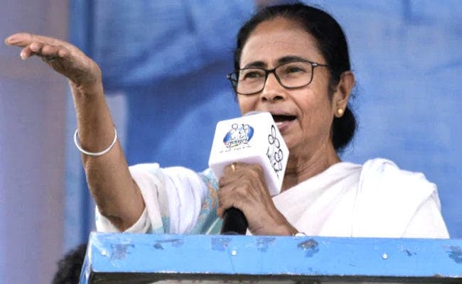 एक्जिट पोल अटकलबाजी है, उन पर भरोसा न करें : ममता बनर्जी