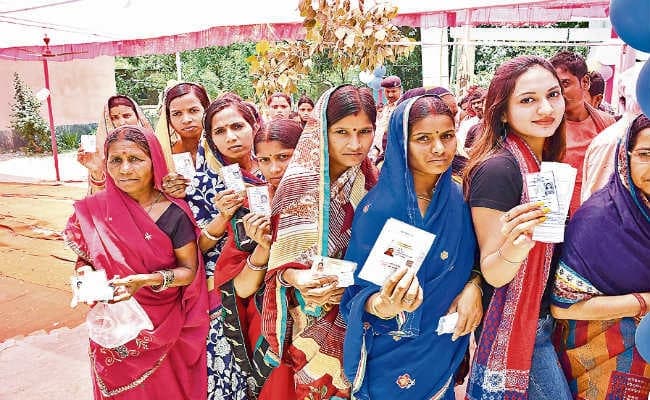 फतुहा : विधायक को किया नजरबंद, धीमी वोटिंग से हुई परेशानी