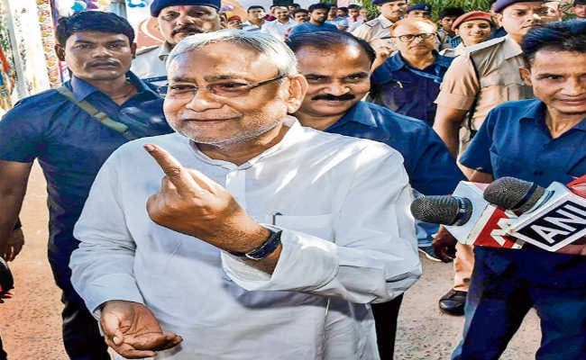 इतने ज्यादा चरणों में नहीं हो चुनाव, बुलायी जाये सर्वदलीय बैठक : नीतीश कुमार