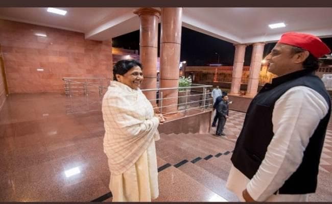 मायावती से मिलने उनके आवास पहुंचे अखिलेश यादव, बनेगी रणनीति