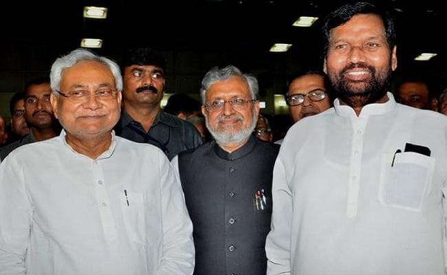 एनडीए नेताओं की मंगलवार को दिल्ली में बैठक, नीतीश और पासवान के हिस्सा लेने की उम्मीद