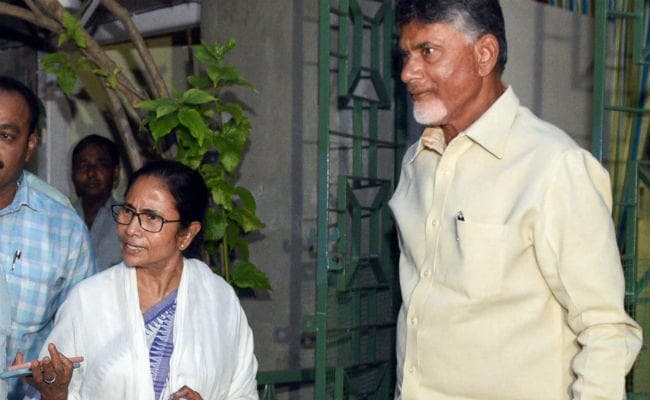 लोस चुनाव: एग्जिट पोल के बाद दिल्ली से कोलकाता तक हलचल, एनडीए व विपक्ष की बैठक आज