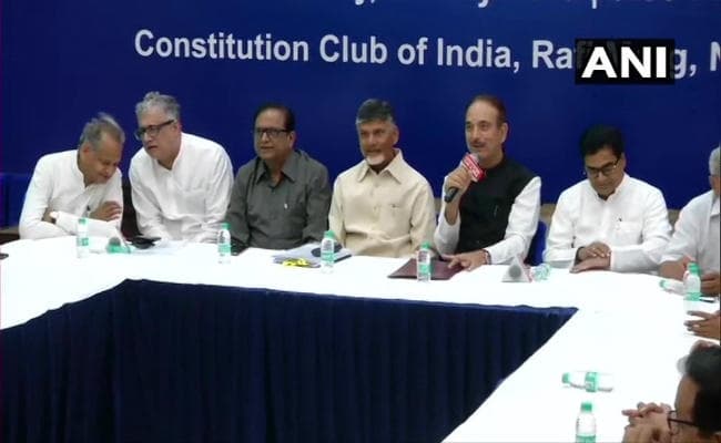 दिल्ली में संयुक्त विपक्ष की बैठक शुरू, चुनाव नतीजों के बाद की रणनीति पर चर्चा